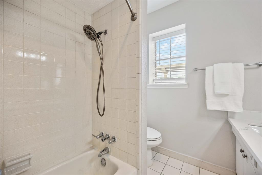 436 N Post Oak Lane, Houston, Texas image 25