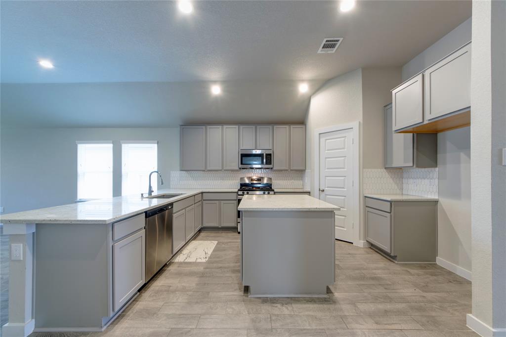 5630 Silverleaf Oak Lane