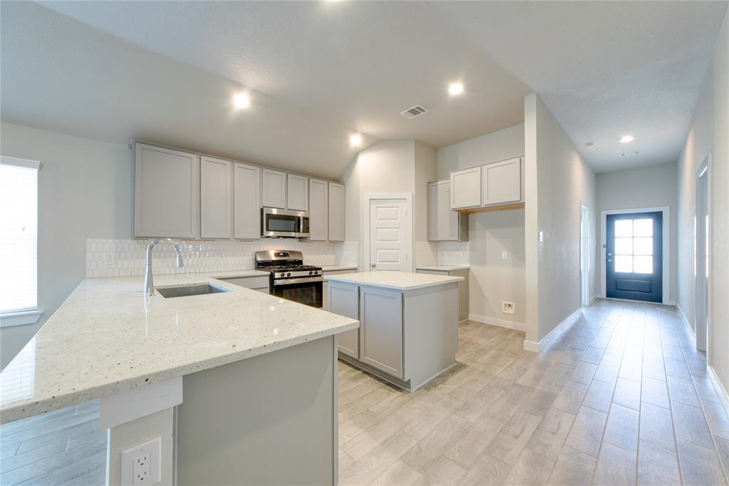 5630 Silverleaf Oak Lane