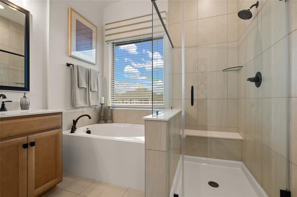 167 West Coralburst Loop, Montgomery, Texas image 5