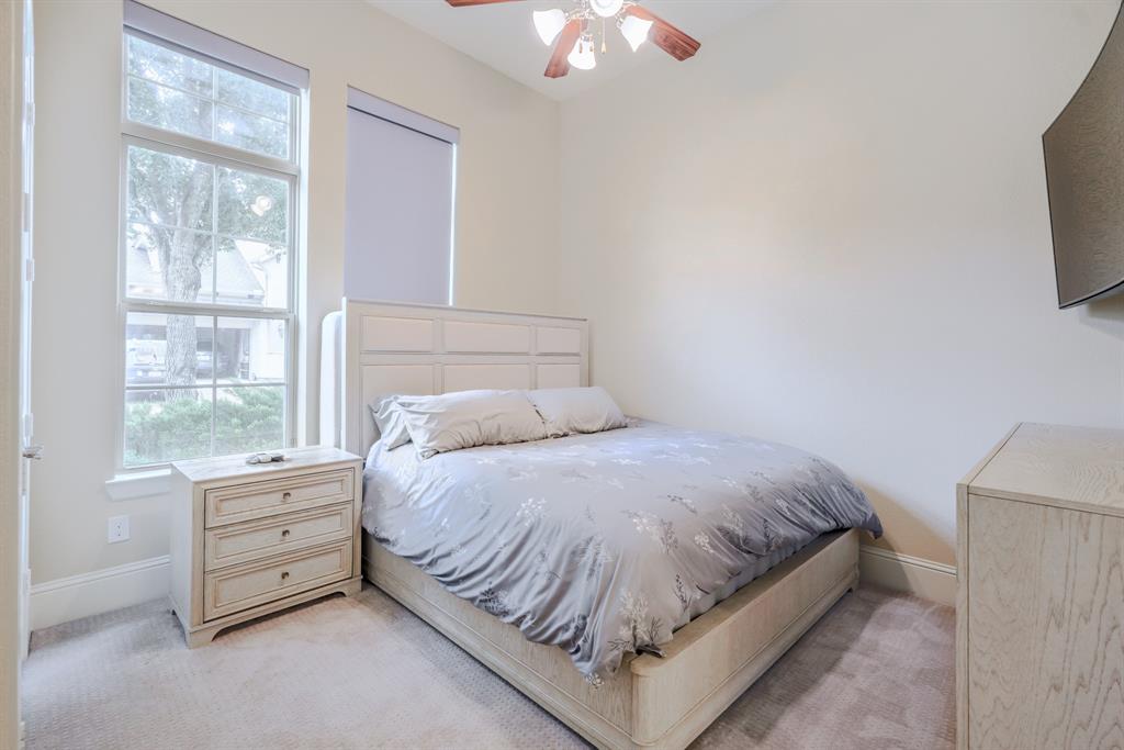 299 Sonoma Court, Conroe, Texas image 32