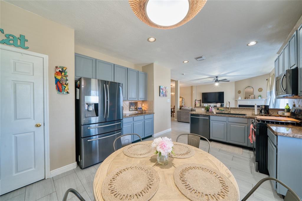 5407 Thyme Lane, Baytown, Texas image 18
