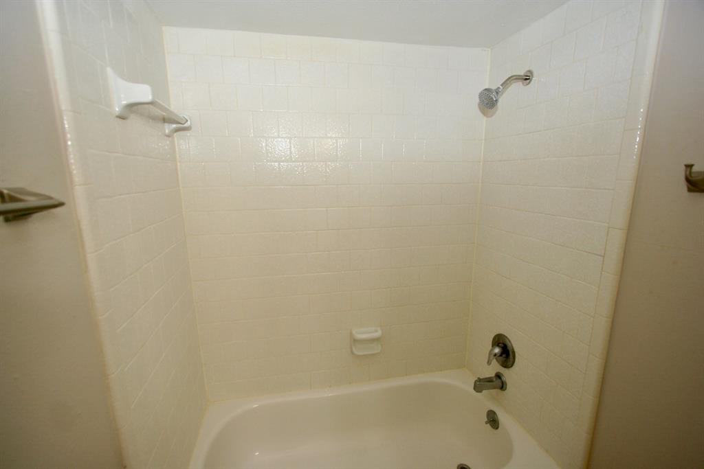 12024 Mighty Oak Drive #A, Houston, Ohio image 19