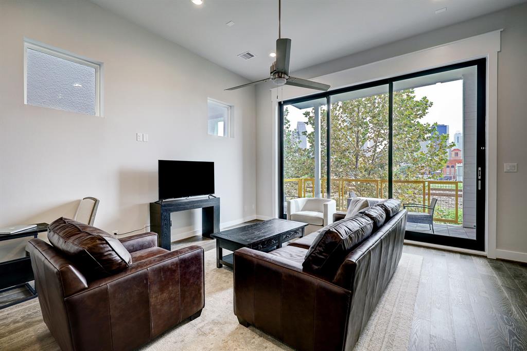 1203 Hickory Street #D, Houston, Texas image 10