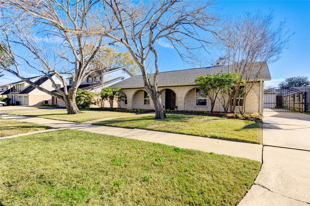 12323 Monticeto Lane, Meadows Place, Texas image 2