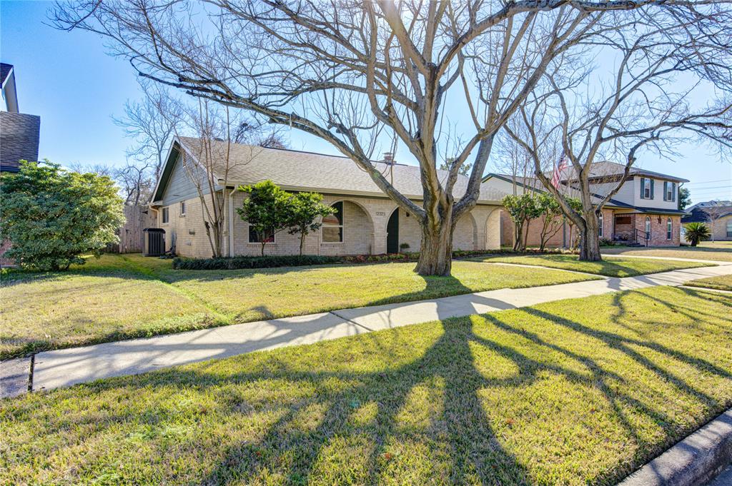 12323 Monticeto Lane, Meadows Place, Texas image 38