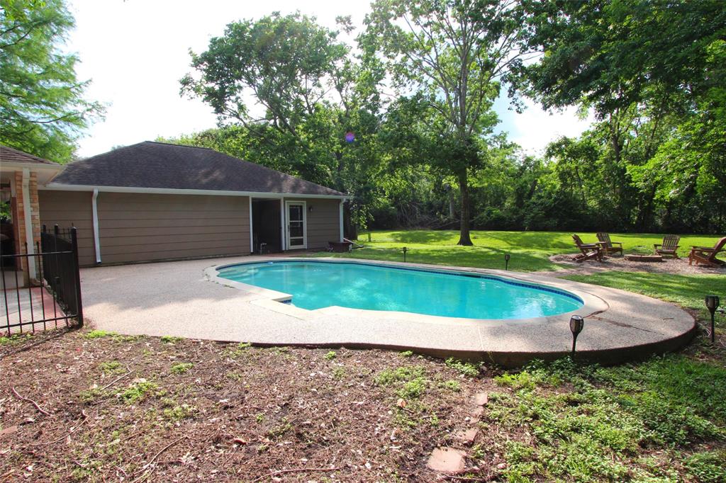 107 Charleston Street, Friendswood, Texas image 27