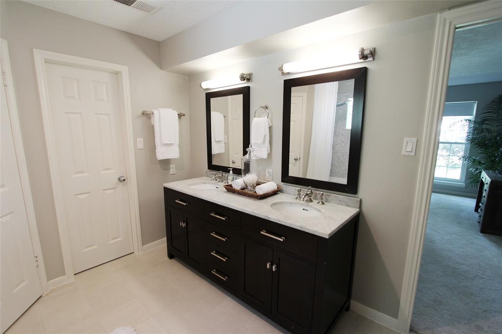 107 Charleston Street, Friendswood, Texas image 10