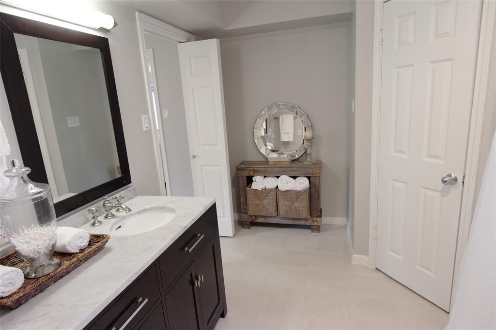 107 Charleston Street, Friendswood, Texas image 11