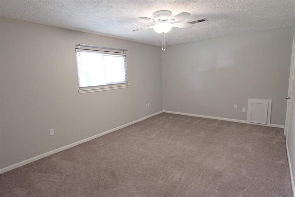 107 Charleston Street, Friendswood, Texas image 14