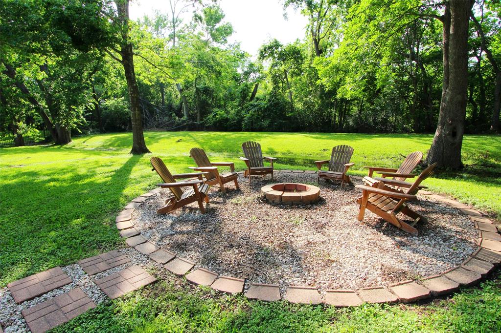 107 Charleston Street, Friendswood, Texas image 26