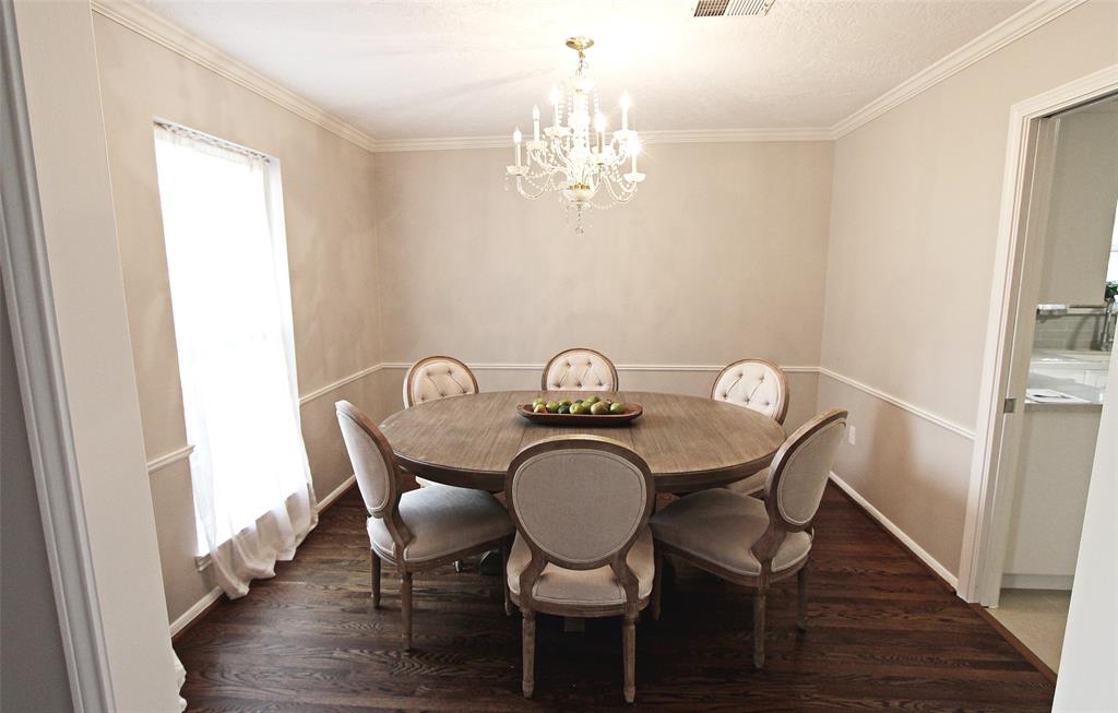 107 Charleston Street, Friendswood, Texas image 8