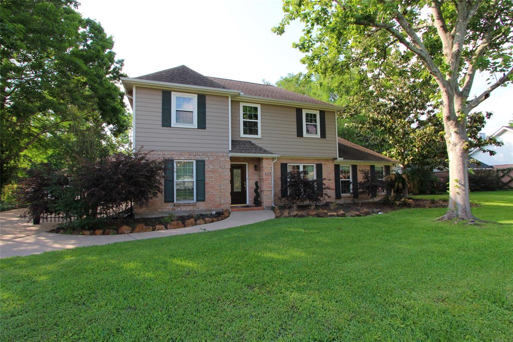 107 Charleston Street, Friendswood, Texas image 1