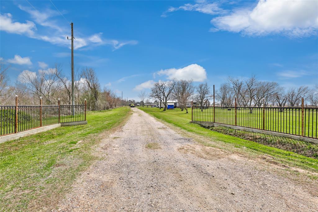 32621 Knebel Road, Waller, Texas image 1