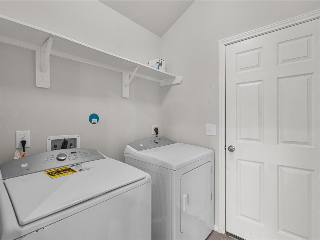 638 W Fairway Lake Dr, Alvin, Texas image 28