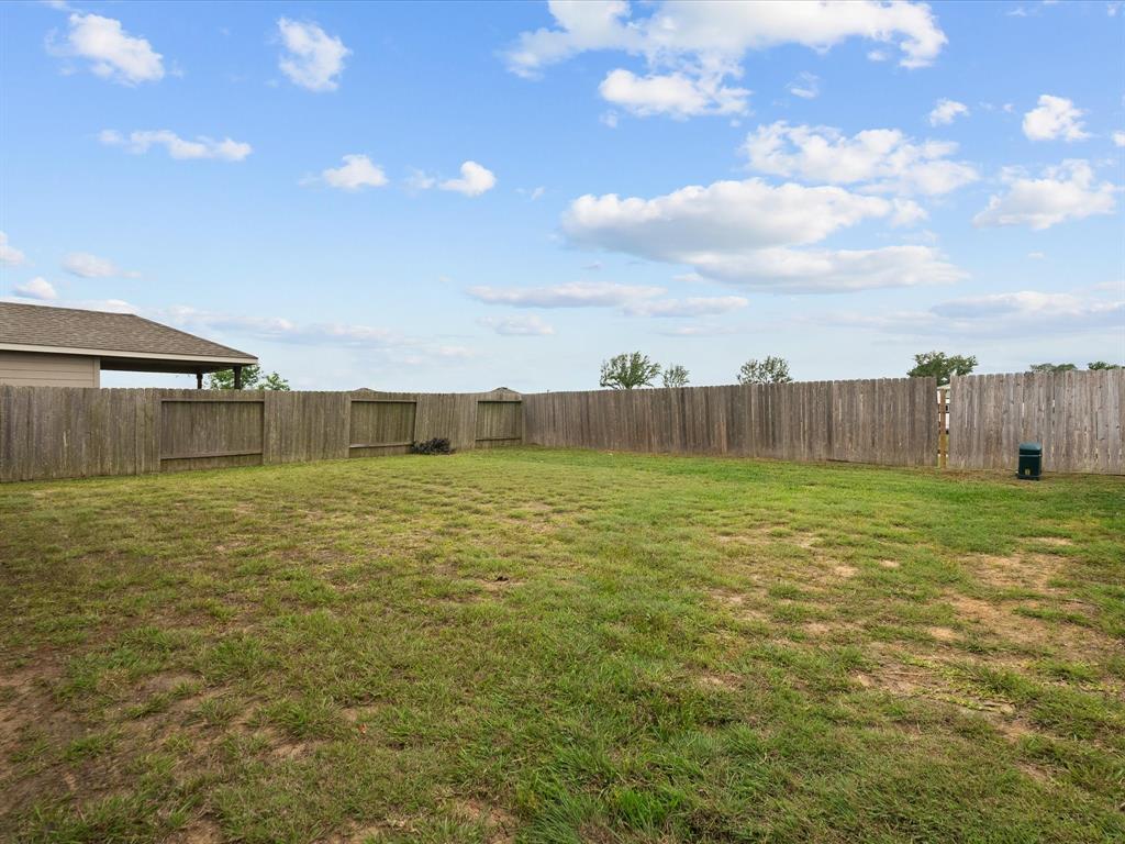 638 W Fairway Lake Dr, Alvin, Texas image 31