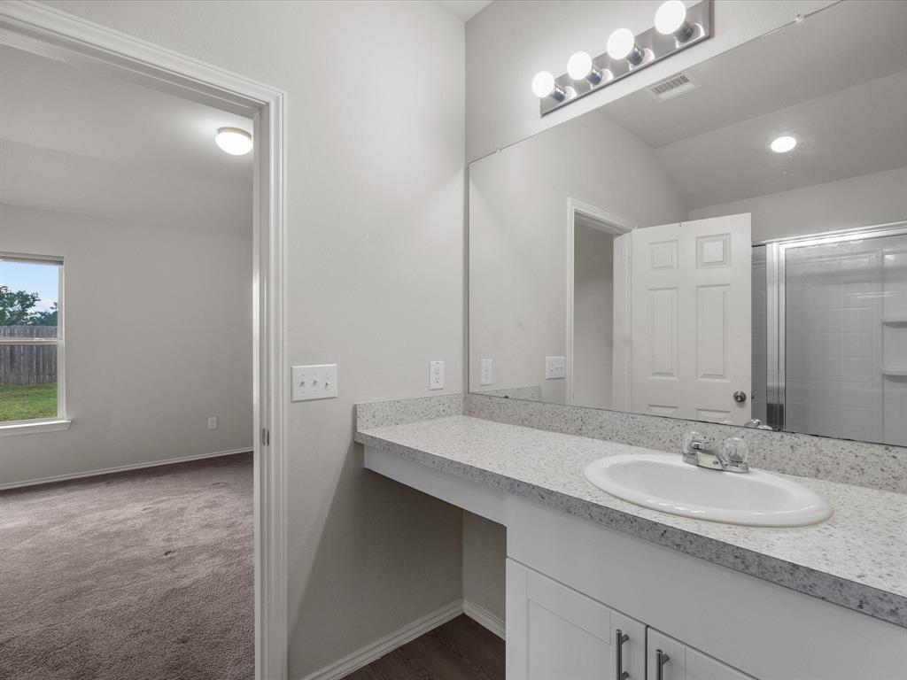638 W Fairway Lake Dr, Alvin, Texas image 20