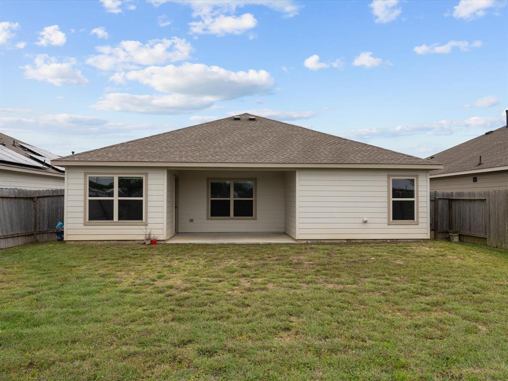 638 W Fairway Lake Dr, Alvin, Texas image 30