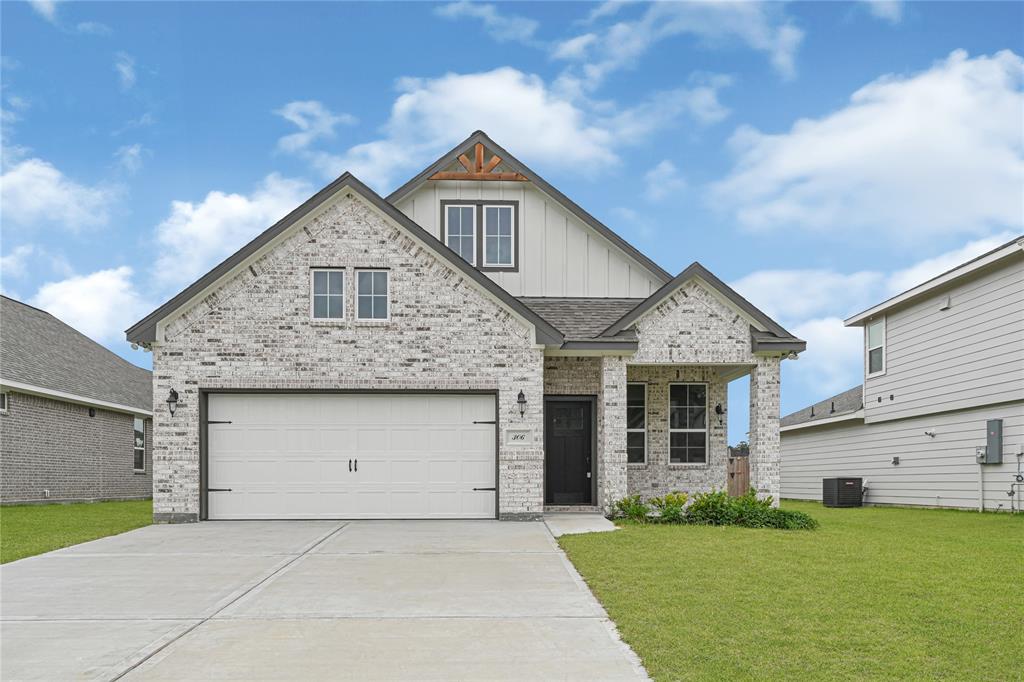 306 Little Spring Court, Anahuac, Texas image 2