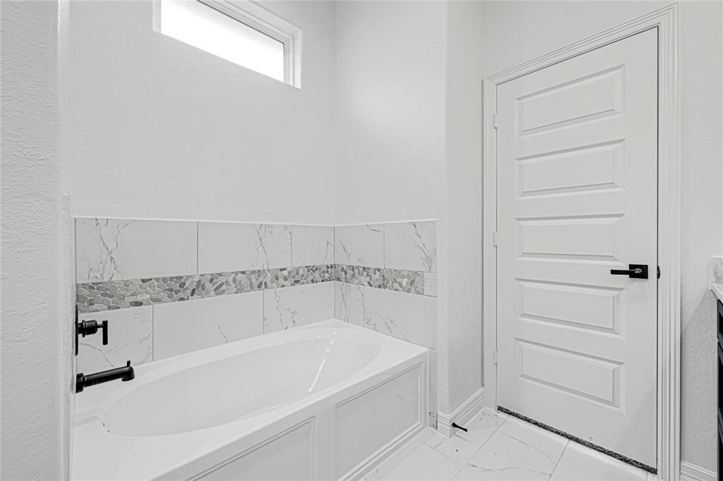 306 Little Spring Court, Anahuac, Texas image 21