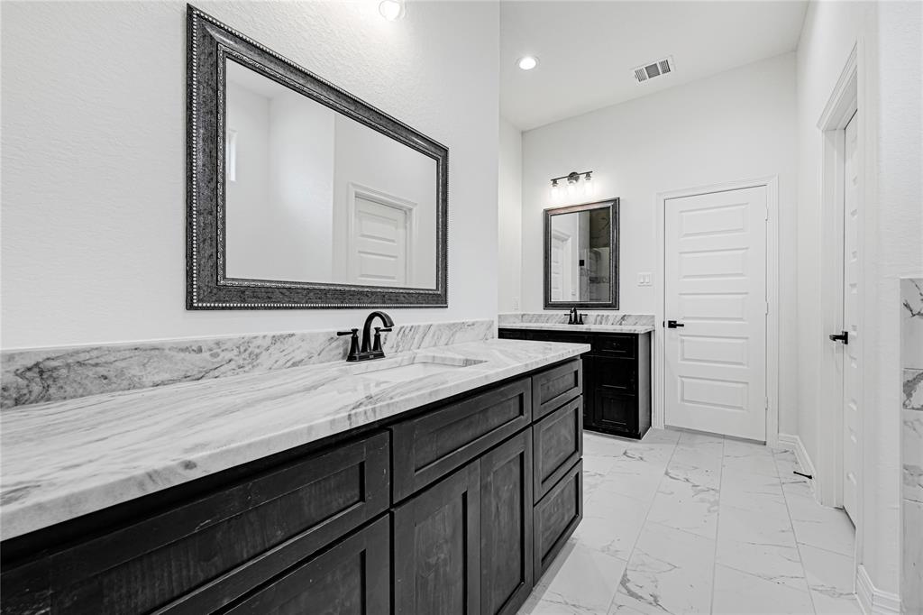 306 Little Spring Court, Anahuac, Texas image 10