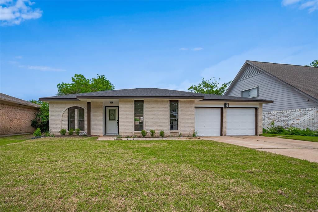 839 Voyager Drive, Houston, Texas image 2