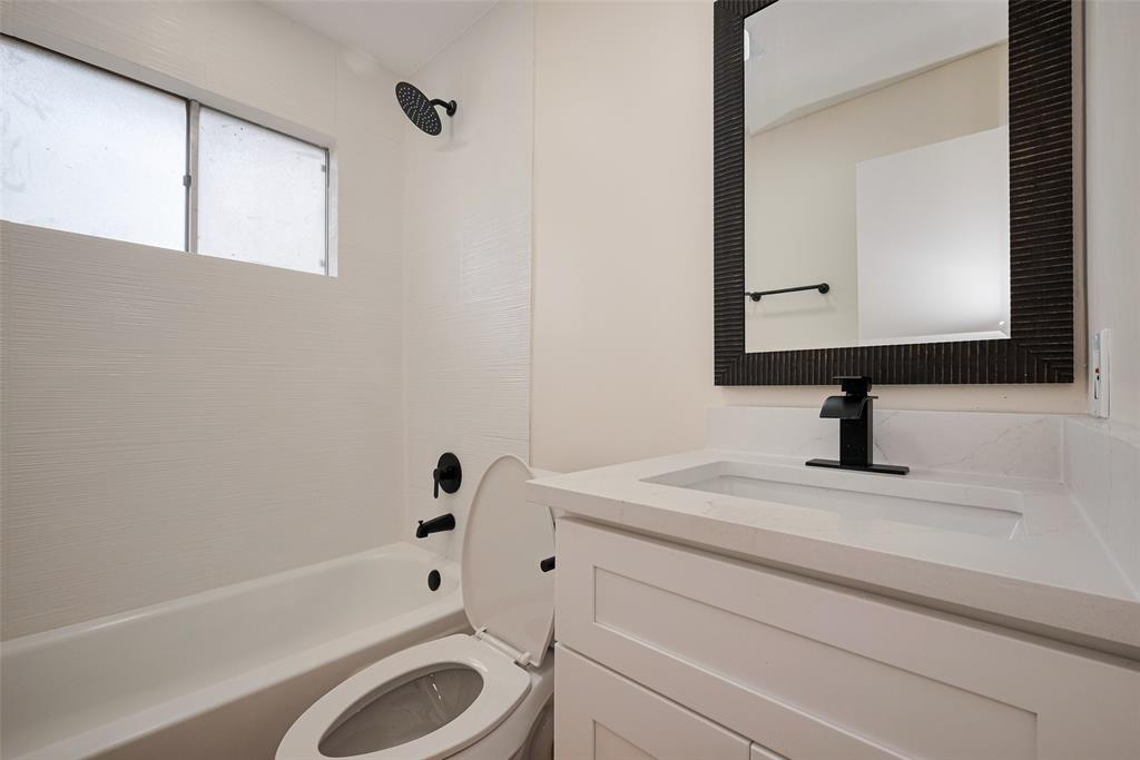 839 Voyager Drive, Houston, Texas image 32