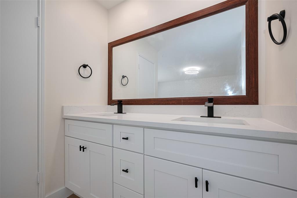 839 Voyager Drive, Houston, Texas image 33