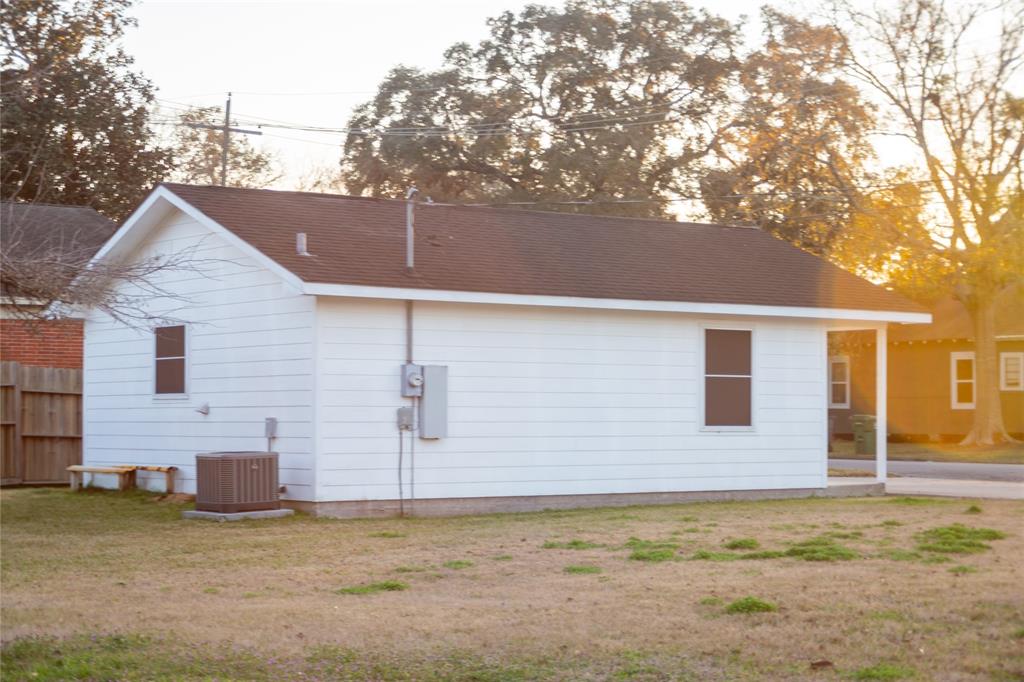 818 Milam Street, Liberty, Texas image 6