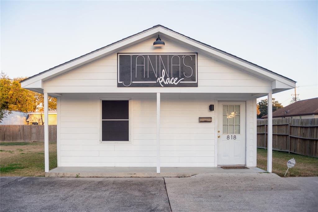 818 Milam Street, Liberty, Texas image 4