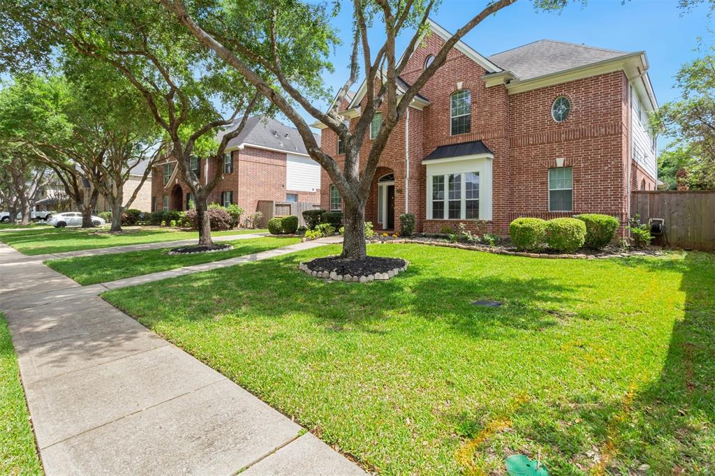 3902 Lakeridge Canyon Drive
