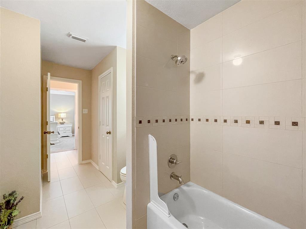 3902 Lakeridge Canyon Drive, Sugar Land, Texas image 20