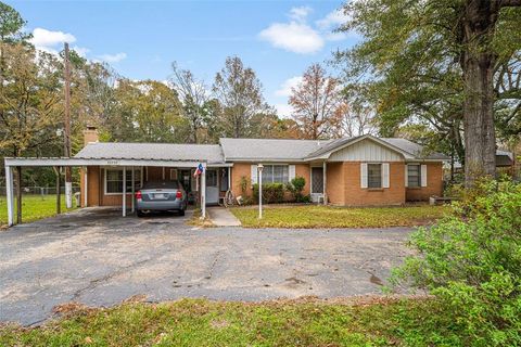 A home in Conroe