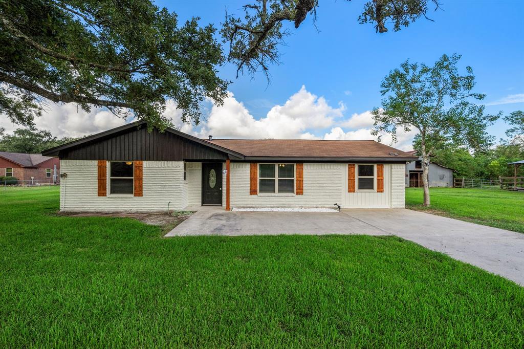 7230 Avenue L, Santa Fe, Texas image 1