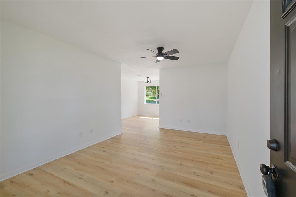 221 N Baron Street, Bellville, Texas image 12
