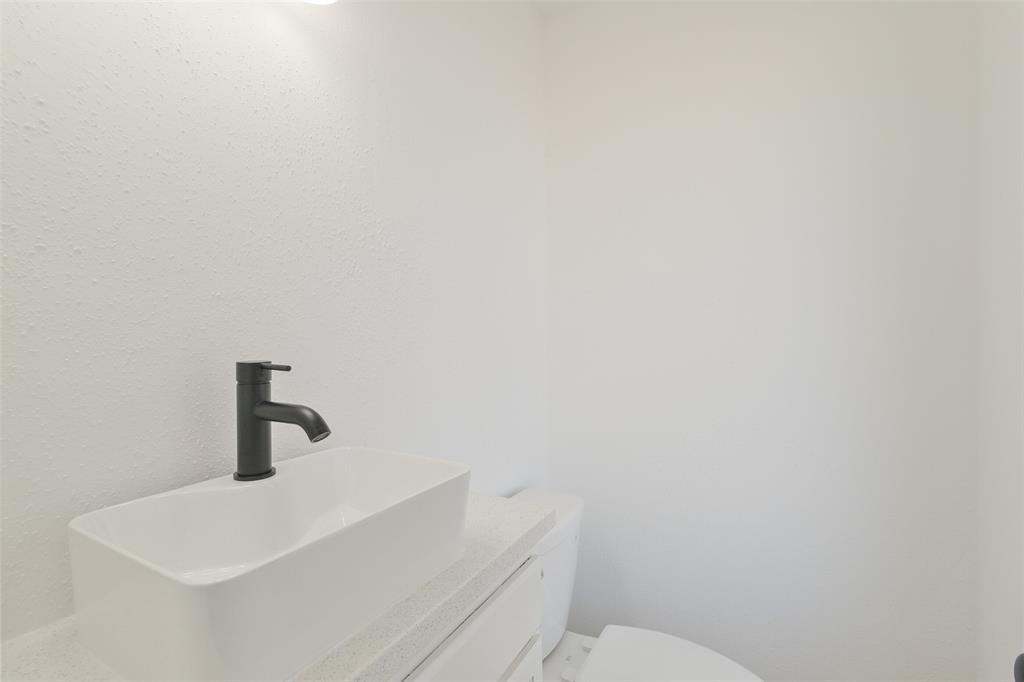 221 N Baron Street, Bellville, Texas image 18