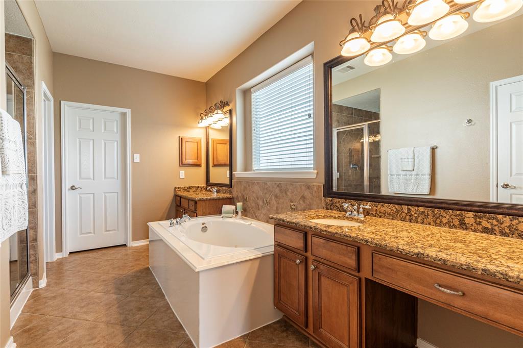 2088 Falling Forest Ln, League City, Texas image 27