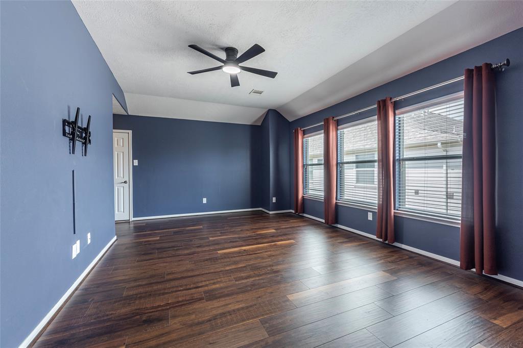 2088 Falling Forest Ln, League City, Texas image 32