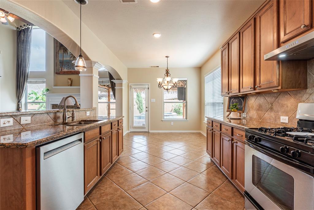 2088 Falling Forest Ln, League City, Texas image 22