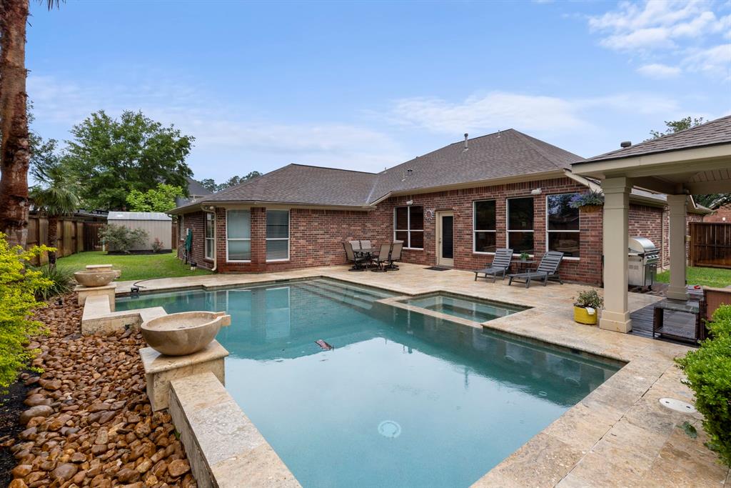 6919 Lake Cove Point Lane, Spring, Texas image 28