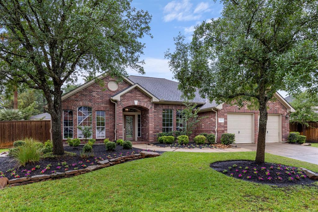 6919 Lake Cove Point Lane, Spring, Texas image 3
