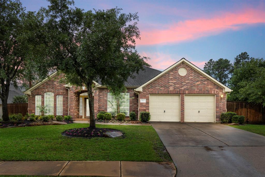 6919 Lake Cove Point Lane, Spring, Texas image 1