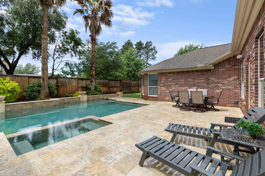 6919 Lake Cove Point Lane, Spring, Texas image 26
