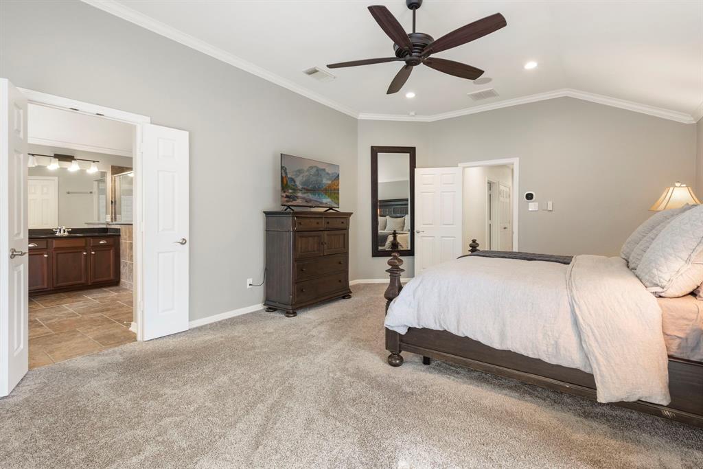 6919 Lake Cove Point Lane, Spring, Texas image 17