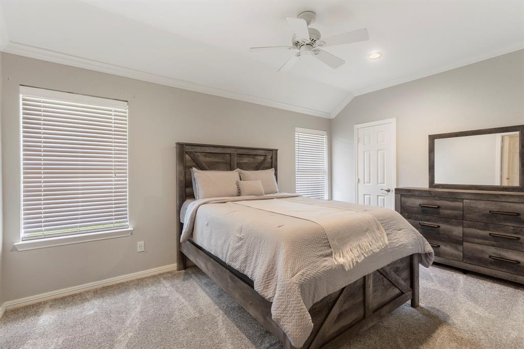 6919 Lake Cove Point Lane, Spring, Texas image 22