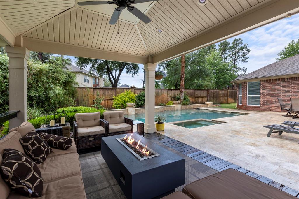 6919 Lake Cove Point Lane, Spring, Texas image 27