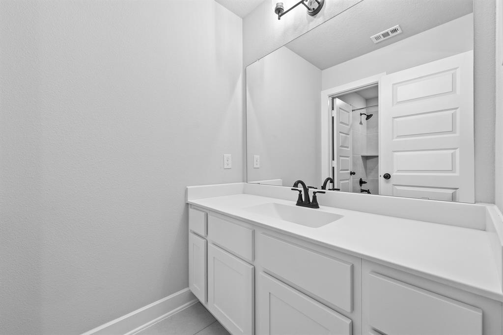 4931 Benton Woods Trail, Rosenberg, Texas image 19