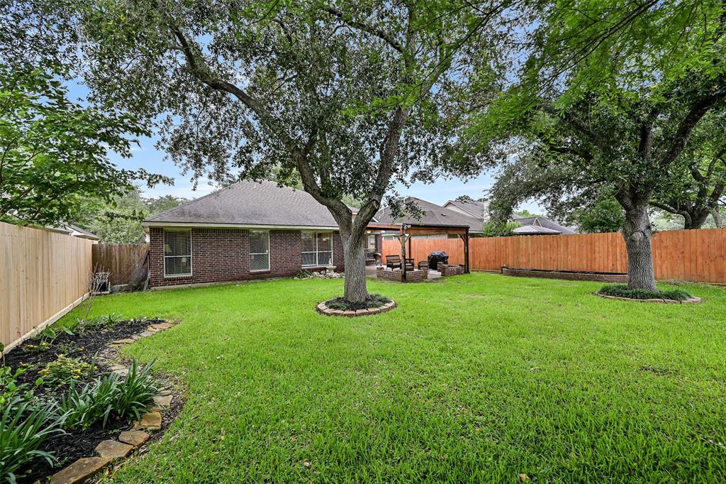 13814 Aspen Knoll Court, Houston, Texas image 2