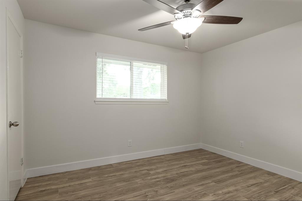 4206 Oak Shadows Drive, Houston, Texas image 12