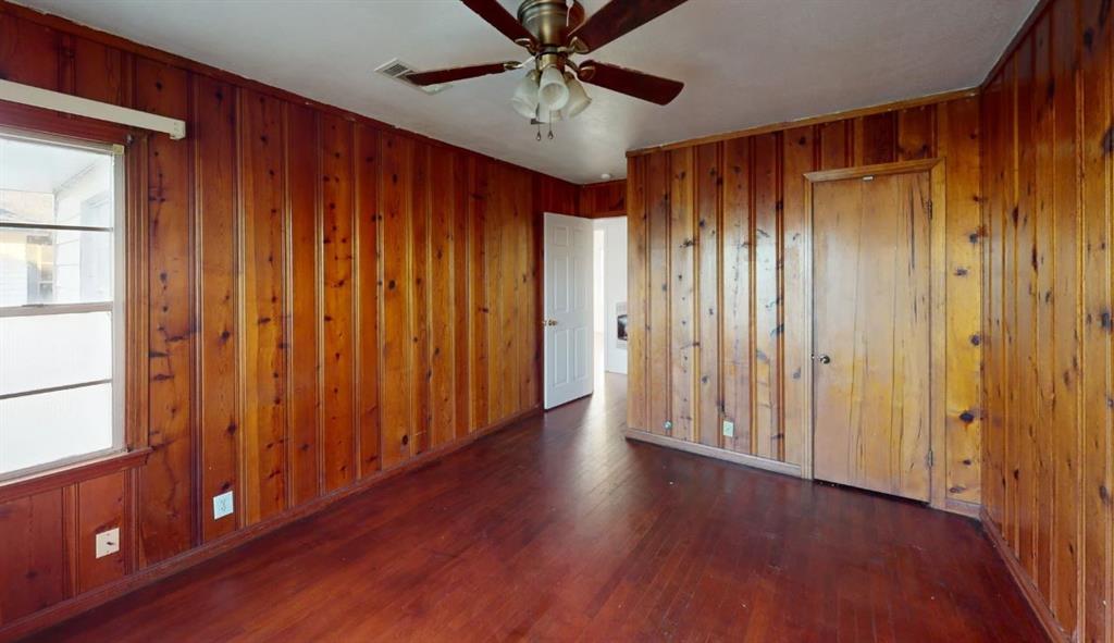 1943 N Avenue H, Freeport, Texas image 5